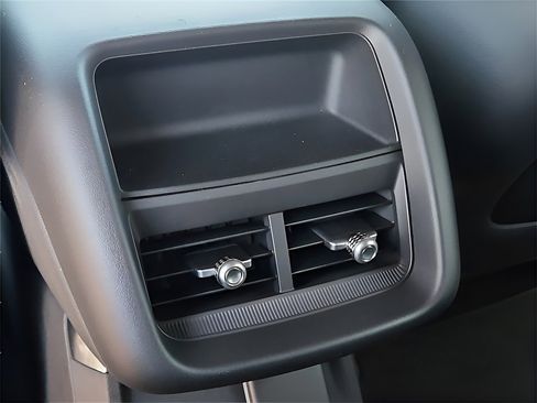 New 2025 Cadillac Lyriq Sport image 21