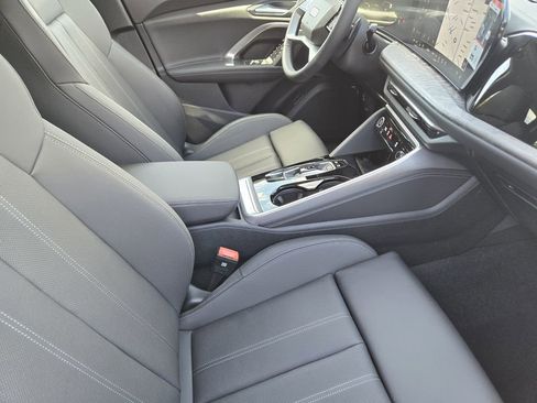 New 2025 Audi Q5 Premium Plus image 16