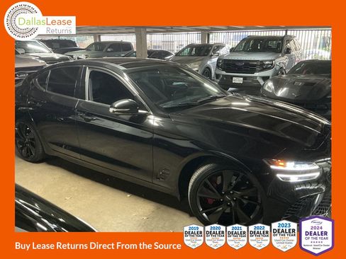 Used 2022 Genesis G70 3.3T image 1