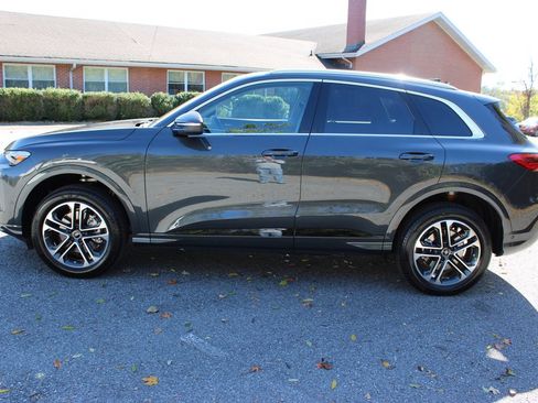Used 2025 Audi Q5 Premium Plus w/ Premium Plus AWD/4WD image 6