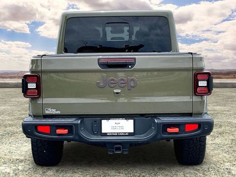 Used 2025 Jeep Gladiator Mojave AWD/4WD image 6