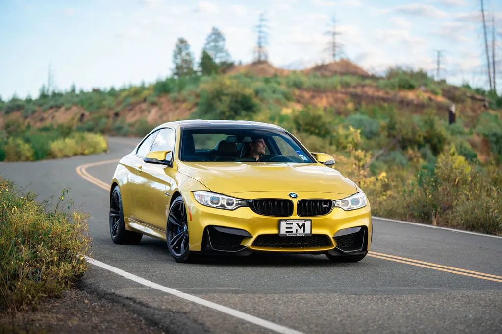 Used 2016 BMW M4 Coupe RWD image 8