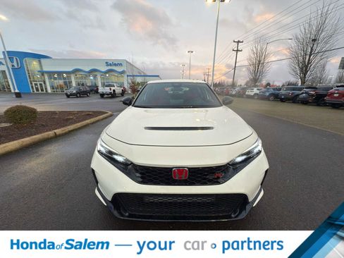 Used 2023 Honda Civic Type R image 8