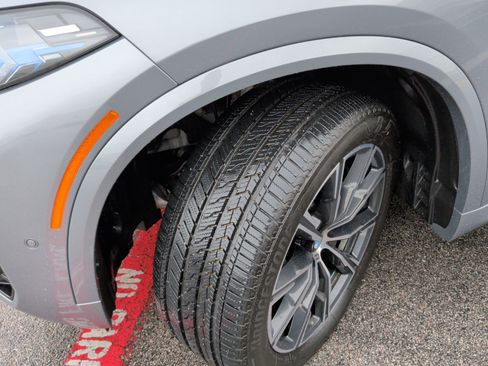 Used 2025 BMW X5 xDrive40i image 13