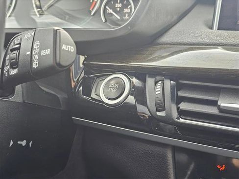 Used 2018 BMW X5 xDrive40e image 28