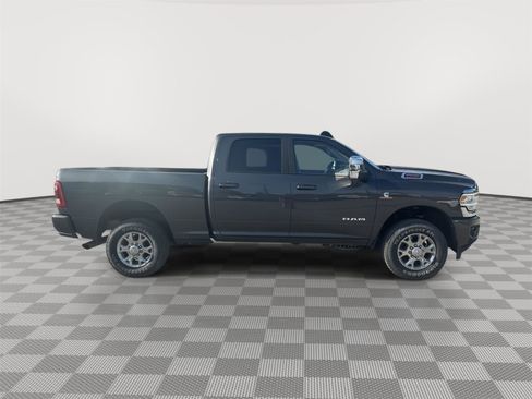 Used 2024 RAM 2500 Laramie AWD/4WD image 6