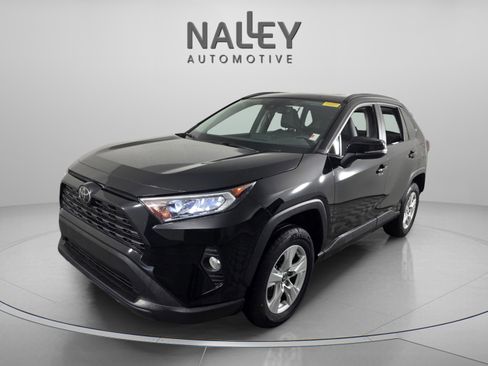 Used 2021 Toyota RAV4 XLE image 1