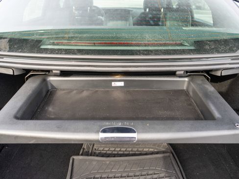 Used 2019 Mercedes-Benz E 300 E 300 image 10