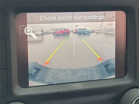 Used 2021 Jeep Gladiator Sport image 20