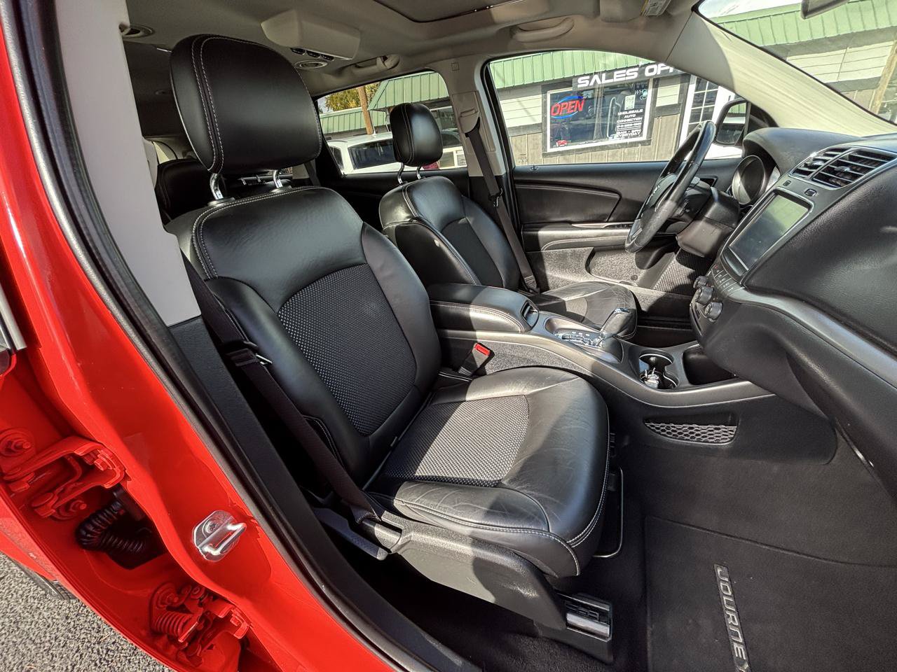 Used 2017 Dodge Journey Crossroad w/ Popular Equipment Group AWD/4WD image 9