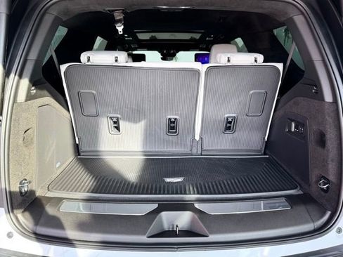 New 2026 Cadillac Escalade Platinum Luxury w/ LPO, Floor Liner Package AWD/4WD image 46