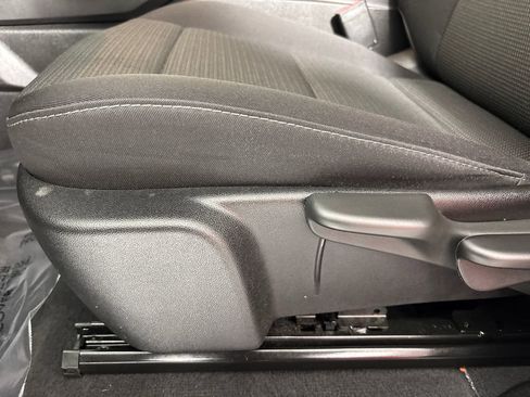 Used 2024 Chevrolet Colorado LT w/ LT Convenience Package image 9