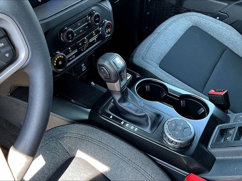 New 2025 Ford Bronco 4-Door image 8