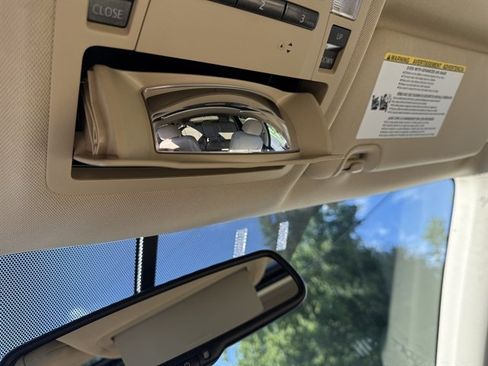 Used 2014 Toyota Highlander XLE AWD/4WD image 22