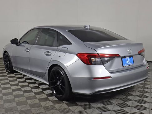 Used 2023 Honda Civic Sport image 6