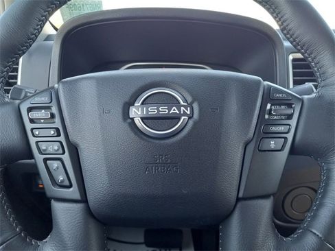 Used 2024 Nissan Frontier SV w/ SV Convenience Package image 15