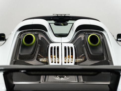 Used 2015 Porsche 918 Spyder image 4