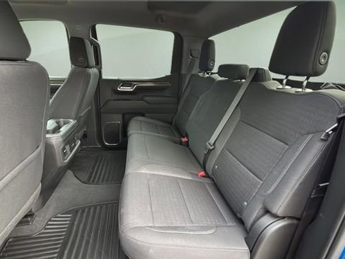 Used 2023 Chevrolet Silverado 1500 LT AWD/4WD image 19