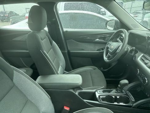 Used 2024 Chevrolet TrailBlazer LS image 16