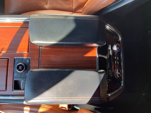 Used 2021 Lincoln Navigator L Reserve w/ Luxury Package image 32