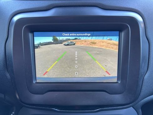 Used 2021 Jeep Renegade Latitude AWD/4WD image 23