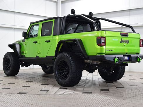 Used 2025 Jeep Gladiator Rubicon w/ Safety Group AWD/4WD image 5