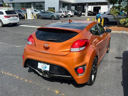 Used 2015 Hyundai Veloster Turbo FWD image 6