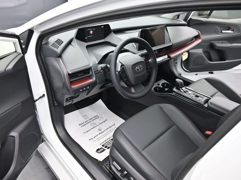 New 2026 Toyota Prius Plug-In Hybrid FWD image 17
