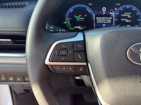 Used 2024 Toyota Grand Highlander AWD Hybrid image 20