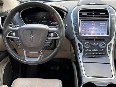 Used 2020 Lincoln Nautilus Reserve w/ Equipment Group 202A AWD/4WD image 14