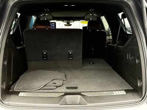 Used 2021 Chevrolet Suburban High Country image 33