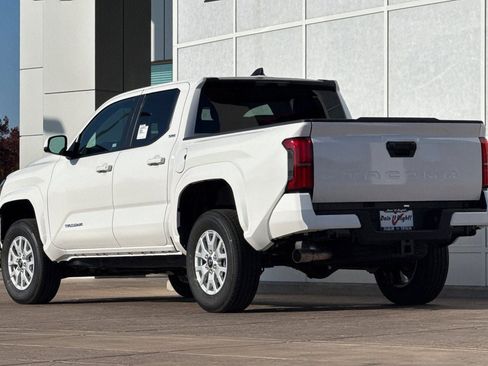 New 2026 Toyota Tacoma SR5 image 6