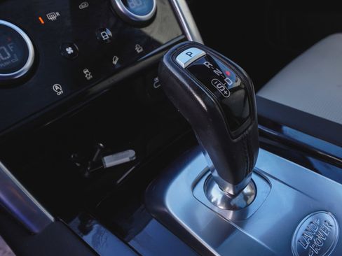 Used 2023 Land Rover Discovery Sport S image 27