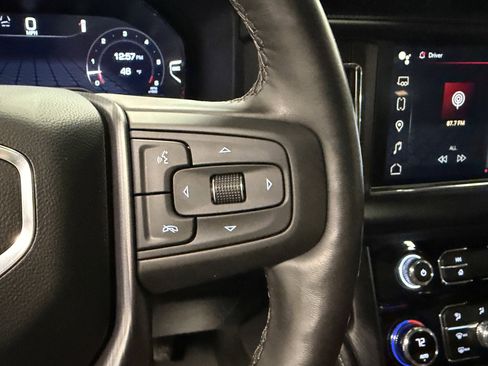 Used 2023 GMC Yukon Denali Ultimate image 18