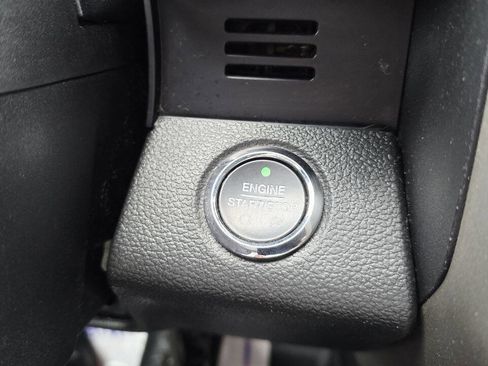 Used 2015 Ford F150 Lariat w/ Equipment Group 502A Luxury AWD/4WD image 27