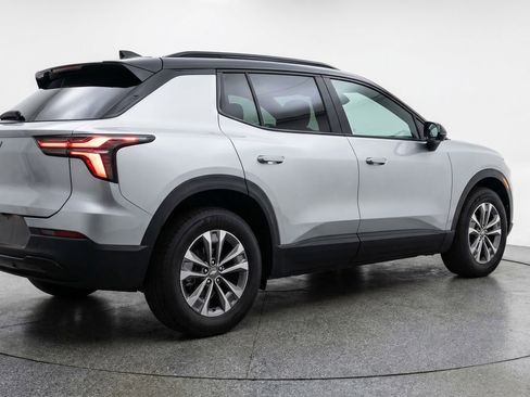 Used 2025 Chevrolet Equinox LT image 9