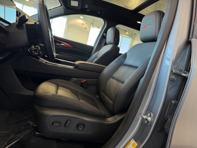 Certified 2025 Chevrolet Traverse Z71 w/ Driver Confidence Package AWD/4WD image 5