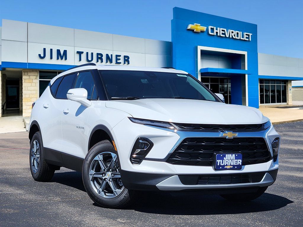 New 2026 Chevrolet Blazer LT w/ Sound & Technology Package FWD image 1