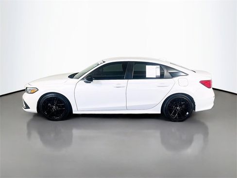 Used 2024 Honda Civic Sport image 4