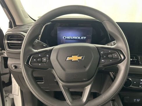 Used 2025 Chevrolet TrailBlazer LT AWD/4WD image 10