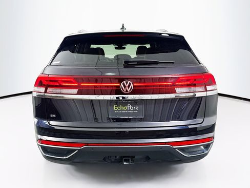 Used 2025 Volkswagen Atlas Cross Sport SE image 7