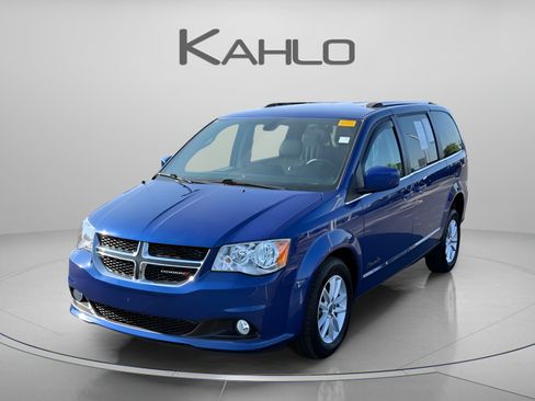 Used 2018 Dodge Grand Caravan SXT FWD image 1