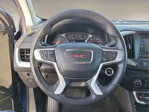 Used 2022 GMC Terrain SLE image 19