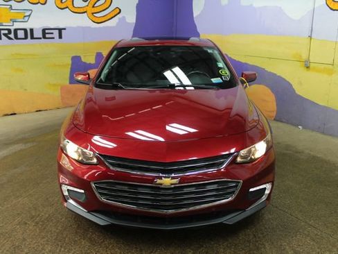 Used 2018 Chevrolet Malibu Premier w/ Premier Sport Package FWD image 3