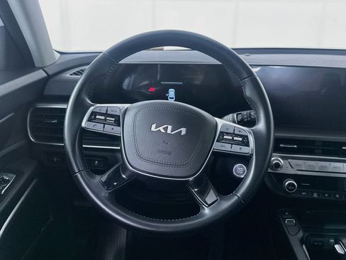 Used 2025 Kia Telluride S FWD image 18