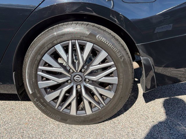 Certified 2023 Nissan Altima 2.5 SV FWD image 14