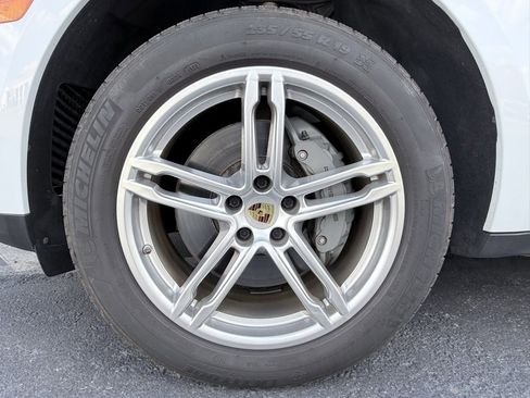 Used 2021 Porsche Macan S image 38