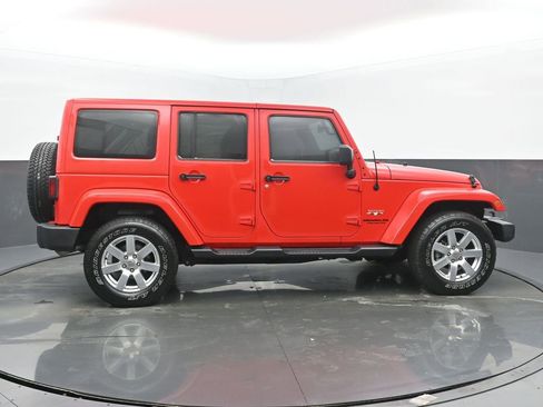 Used 2016 Jeep Wrangler Unlimited Sahara w/ Connectivity Group image 6