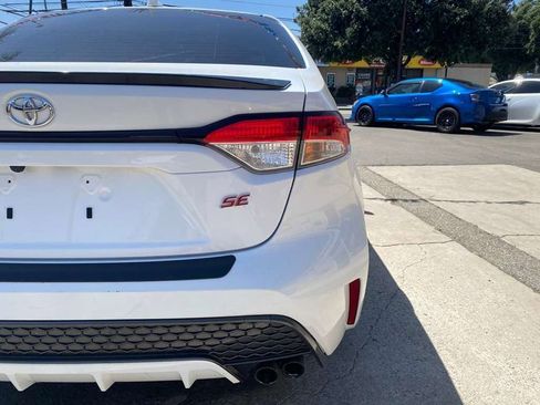 Used 2020 Toyota Corolla SE w/ SE Premium Package FWD image 18