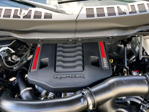 Used 2025 Ford F150 Raptor AWD/4WD image 31